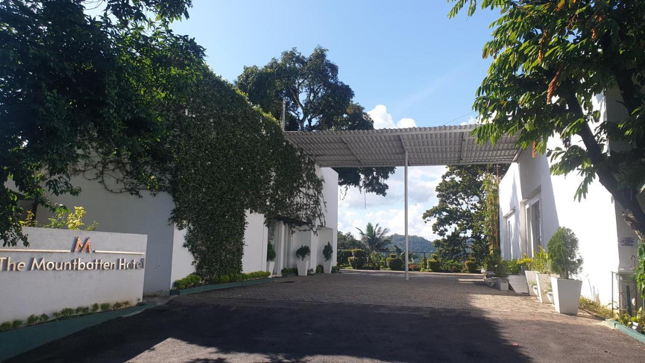 The Mountbatten Hotel キャンディー エクステリア 写真